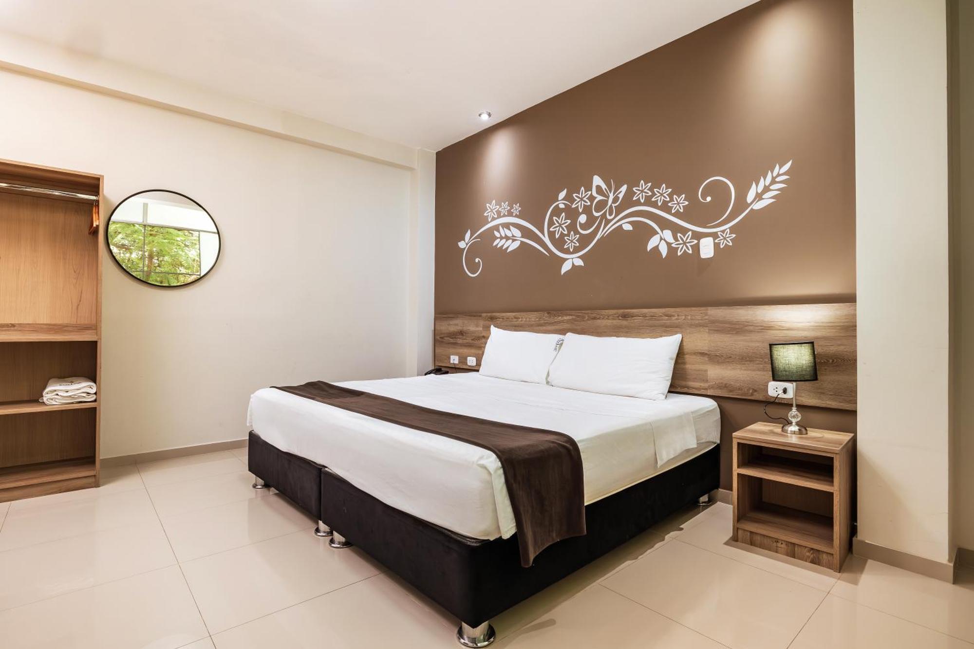 Hotel Solec ปิวรา ภายนอก รูปภาพ
